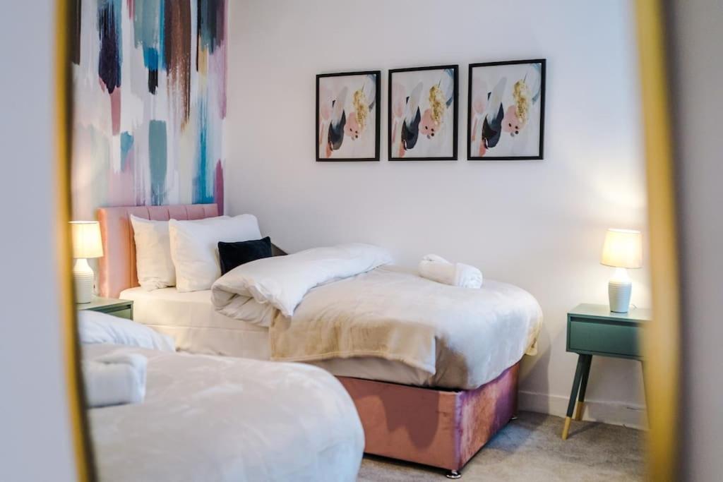 Villa 5 Bed Salford Sanctuary Retreat Manchester Esterno foto