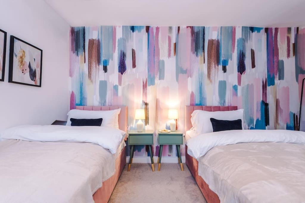 Villa 5 Bed Salford Sanctuary Retreat Manchester Esterno foto