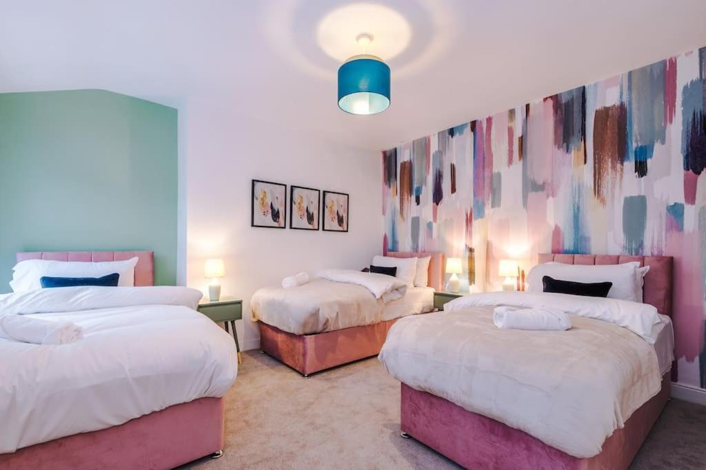 Villa 5 Bed Salford Sanctuary Retreat Manchester Esterno foto