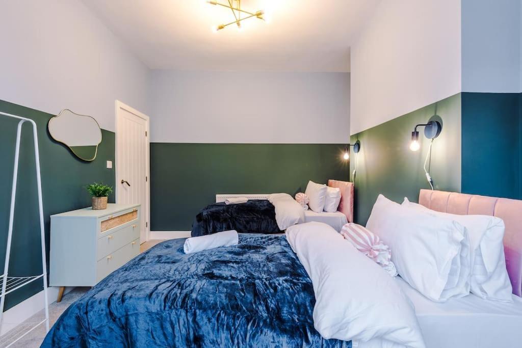 Villa 5 Bed Salford Sanctuary Retreat Manchester Esterno foto