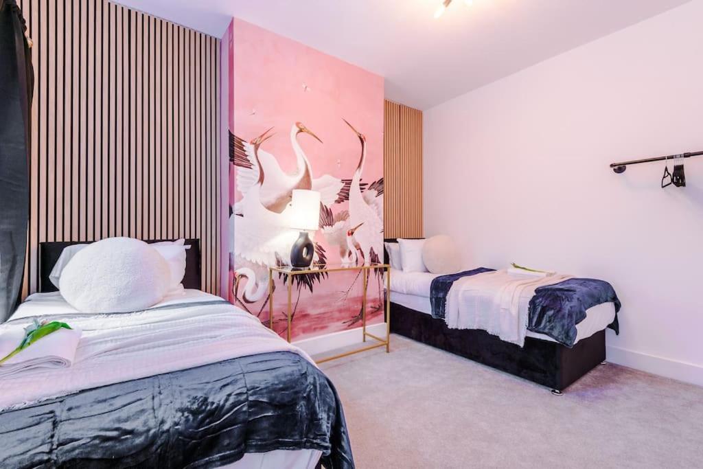 Villa 5 Bed Salford Sanctuary Retreat Manchester Esterno foto
