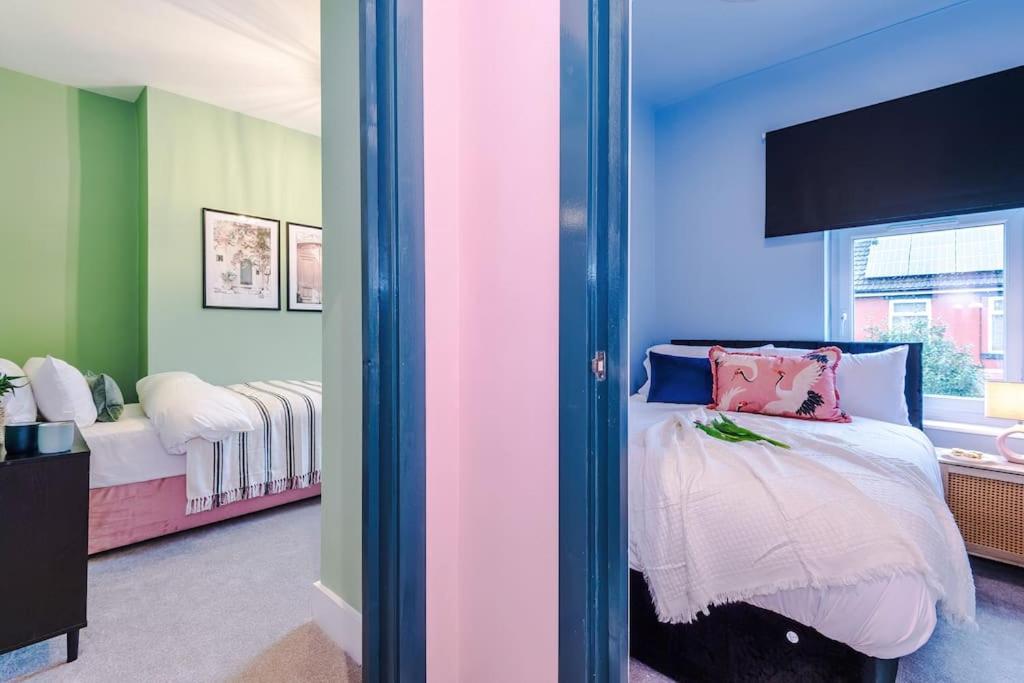 Villa 5 Bed Salford Sanctuary Retreat Manchester Esterno foto